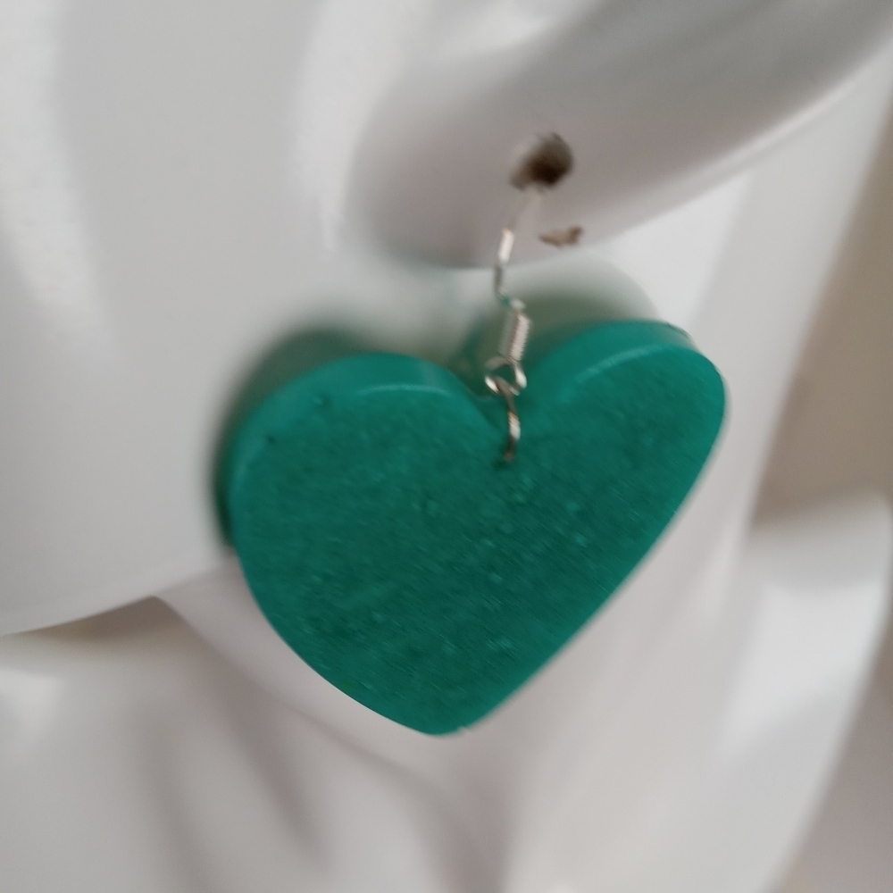 Green Heart-Shaped Earrings - Picture 2 of 7